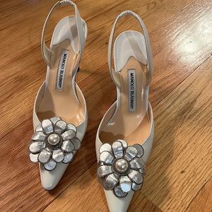 Off white dress shoes